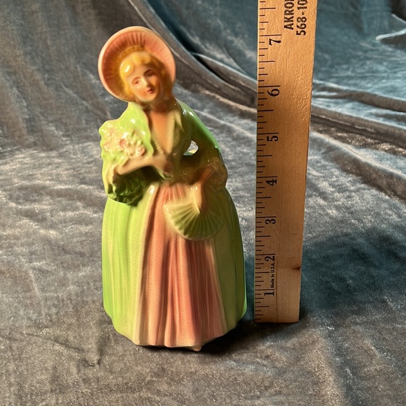 VTG Girl Figurine Vase - Picture 5 of 5